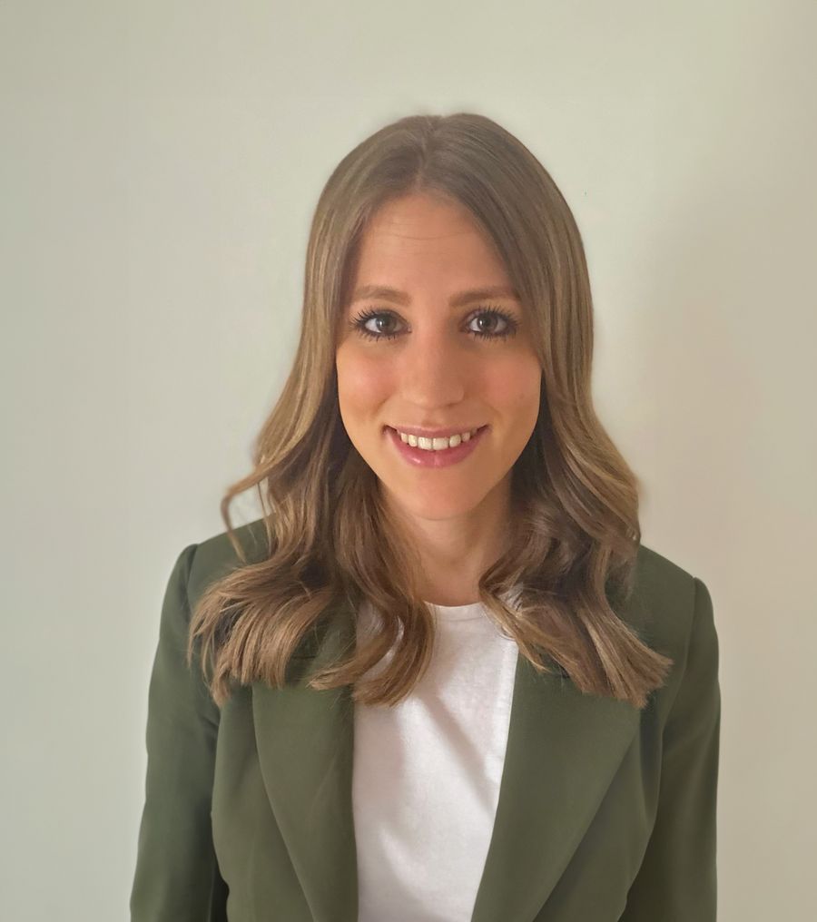 Porträt von Laura Eder